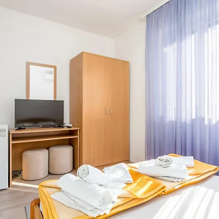 Double 5263d Tučepi
